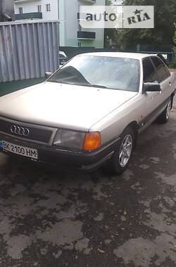 Седан Audi 100 1988 в Рівному