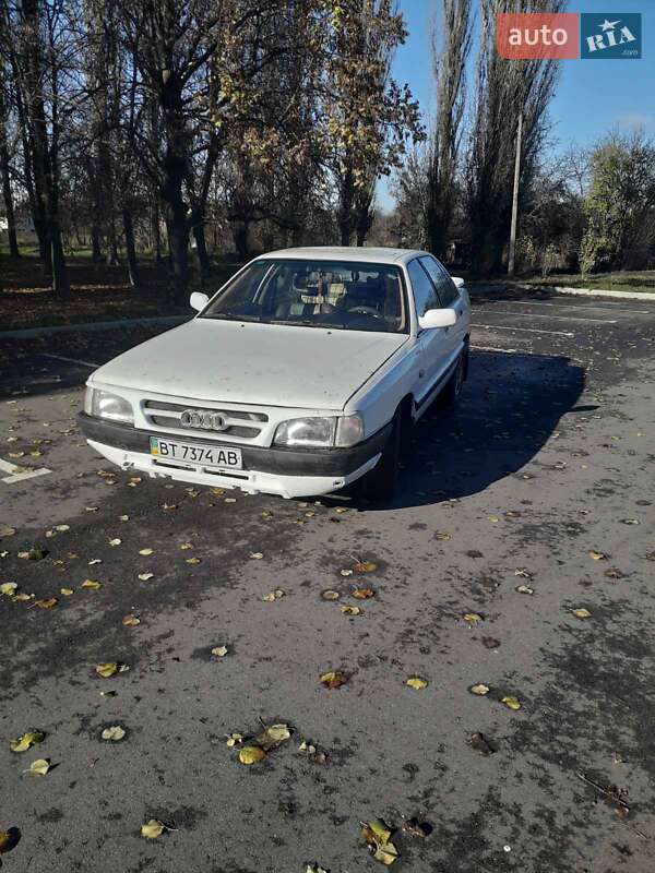 Седан Audi 100 1984 в Долинской