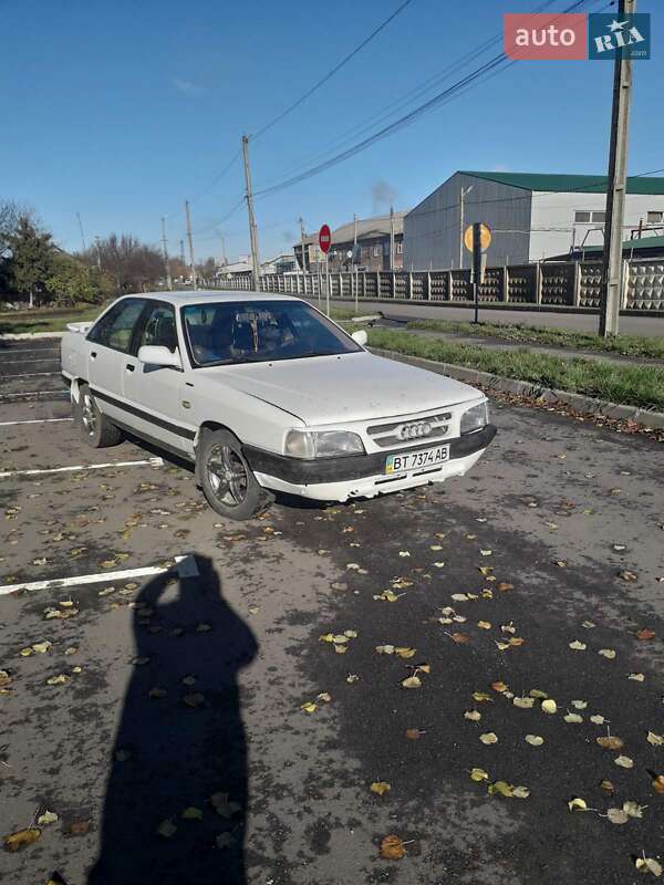 Седан Audi 100 1984 в Долинской