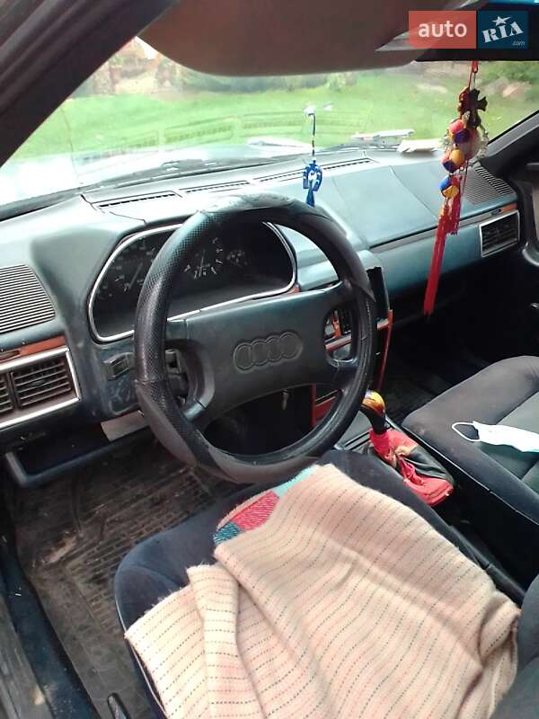 Седан Audi 100 1986 в Яворові