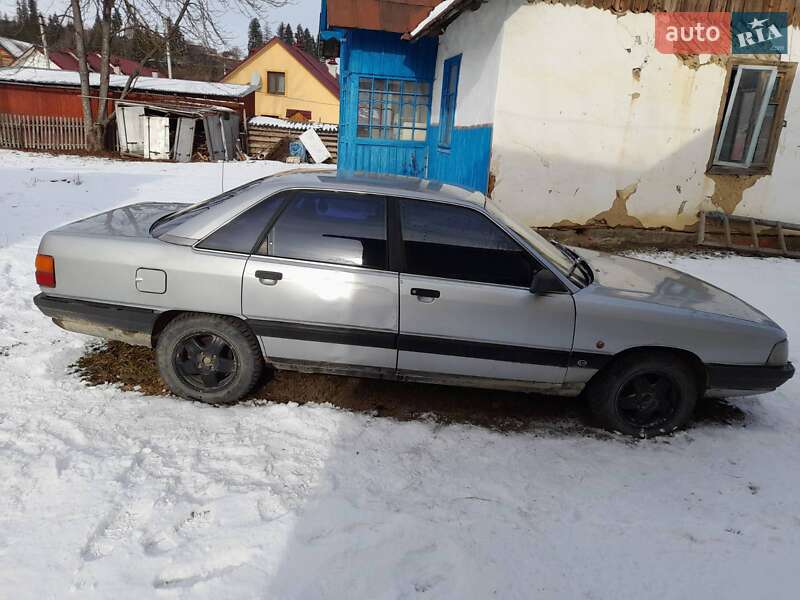 Седан Audi 100 1990 в Чернівцях фото 3 Седан Audi 100 1990 в Чернівцях