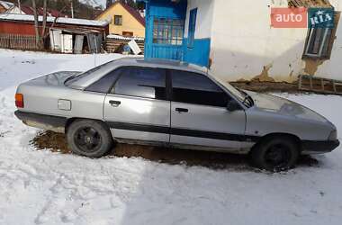 Седан Audi 100 1990 в Черновцах