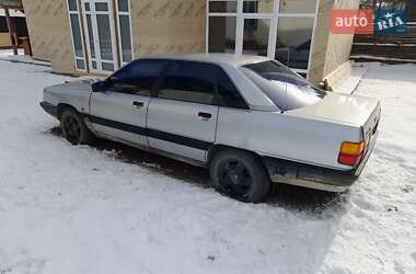 Седан Audi 100 1990 в Черновцах