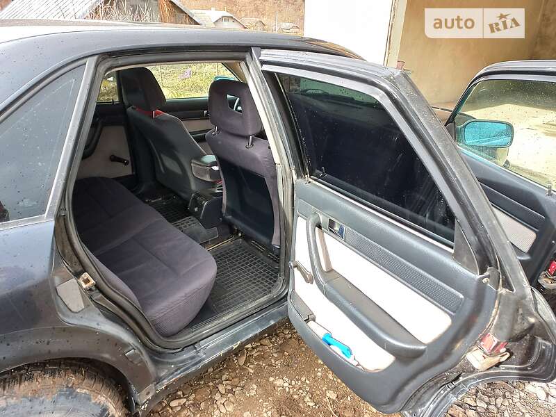 Седан Audi 100 1992 в Городенці
