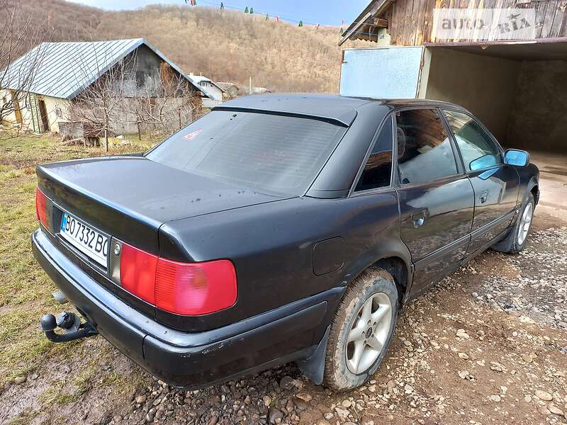 Седан Audi 100 1992 в Городенці