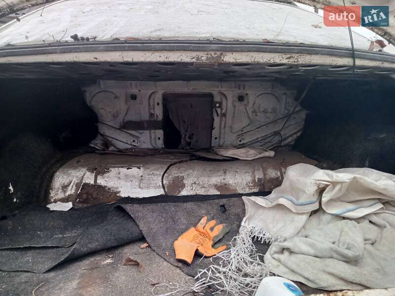 Седан Audi 100 1982 в Тернополе