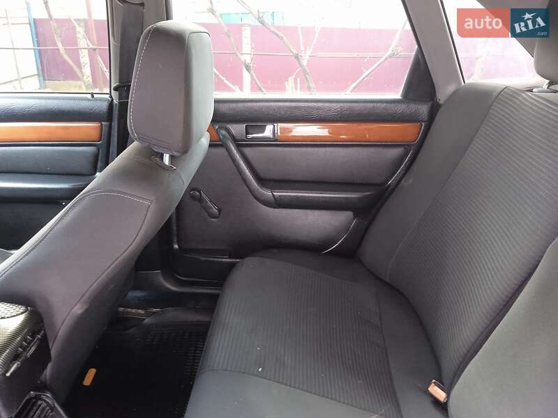 Седан Audi 100 1991 в Деражне