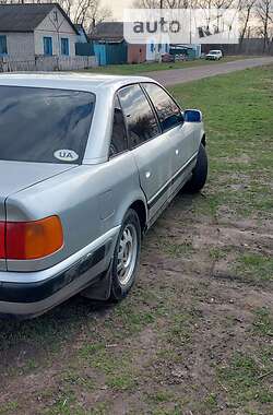 Седан Audi 100 1992 в Глухове