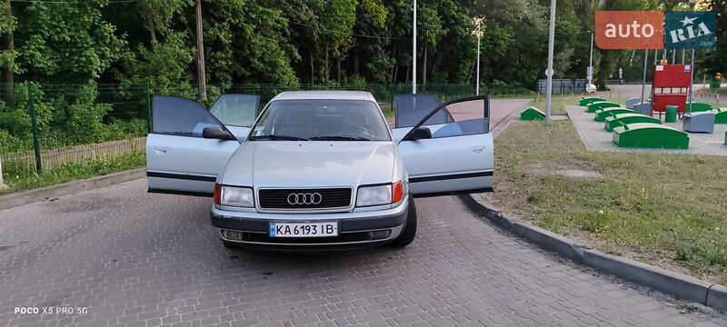 Audi 100 1992 Audi 100 1992