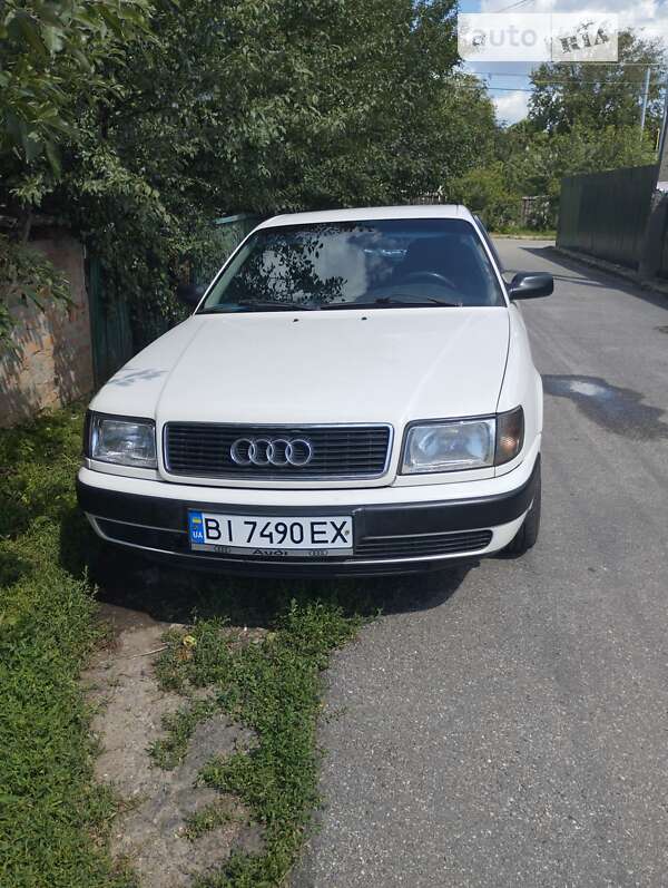 Седан Audi 100 1993 в Полтаве