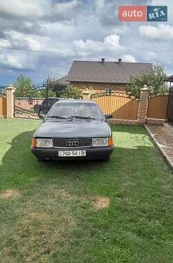 Седан Audi 100 1989 в Черновцах