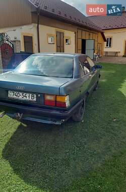Седан Audi 100 1989 в Черновцах