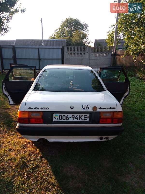 Седан Audi 100 1988 в Києві фото 2 Седан Audi 100 1988 в Києві