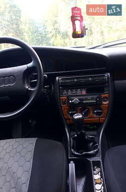 Седан Audi 100 1992 в Рокитном