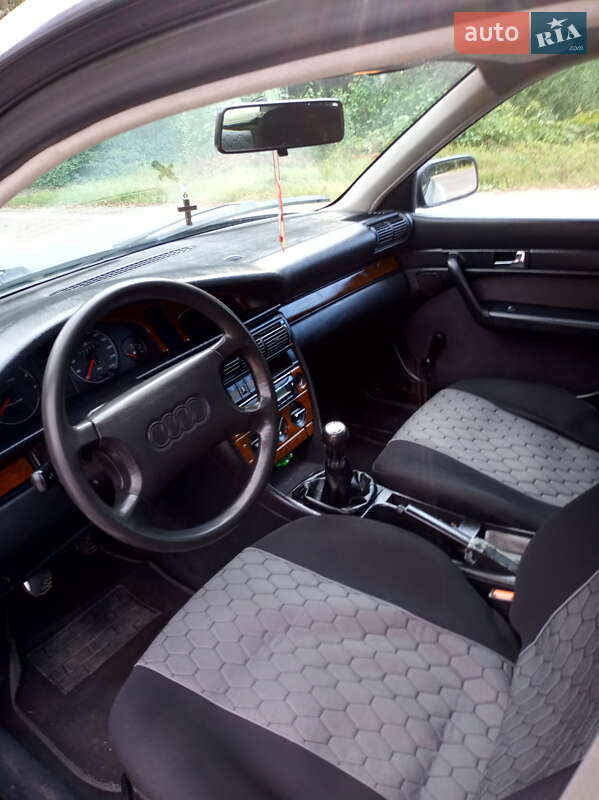 Седан Audi 100 1992 в Рокитном