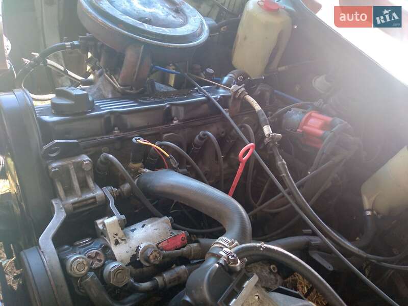 Седан Audi 100 1986 в Иршаве