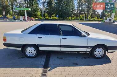 Седан Audi 100 1990 в Черновцах