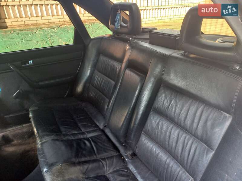 Седан Audi 100 1992 в Песчанке