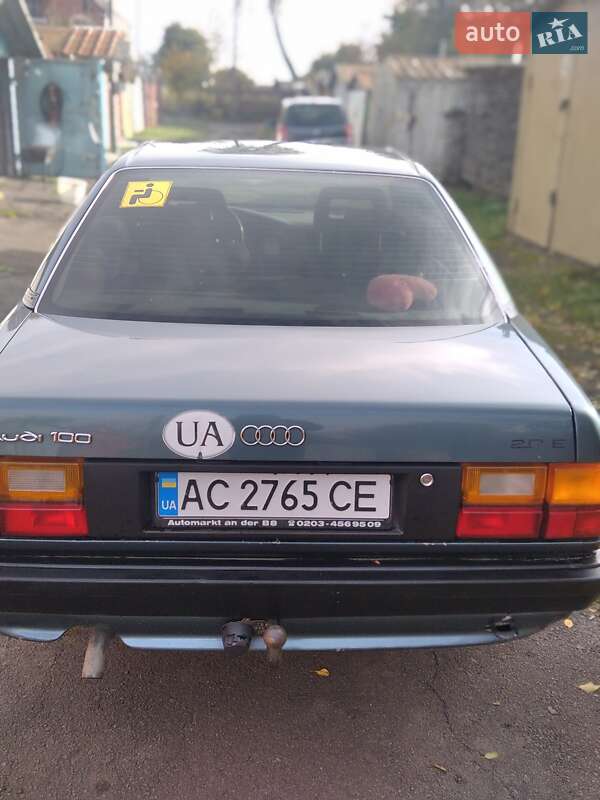 Седан Audi 100 1984 в Луцке