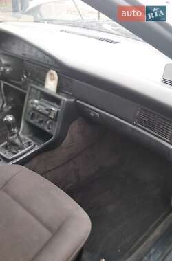 Седан Audi 100 1984 в Луцьку