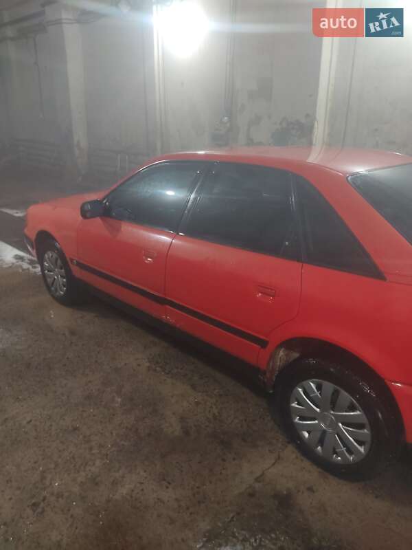 Седан Audi 100 1993 в Сновске