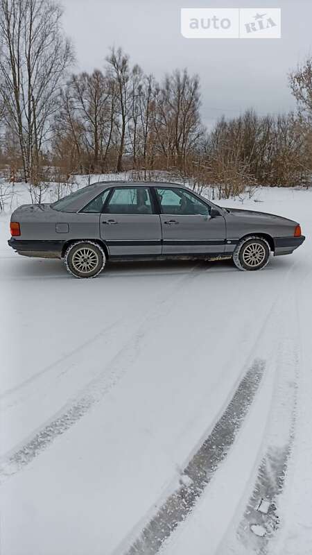 Седан Audi 100 1986 в Ковеле