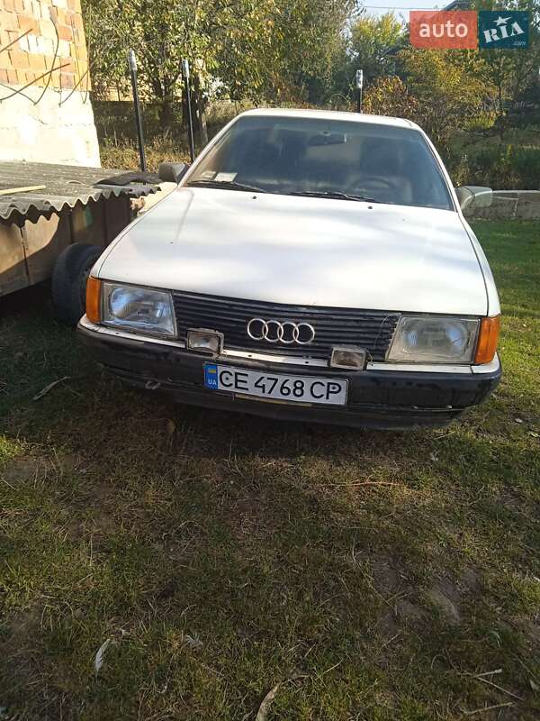 Седан Audi 100 1986 в Черновцах