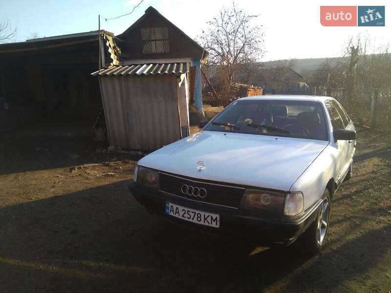 Седан Audi 100 1986 в Чечельнике