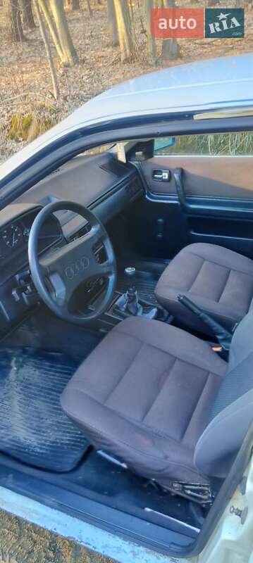 Седан Audi 100 1987 в Костополе