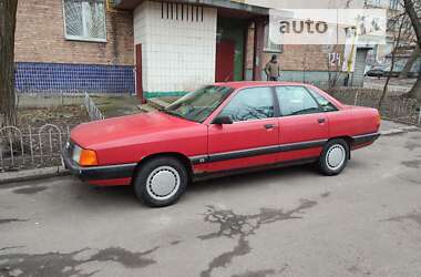 Седан Audi 100 1988 в Киеве