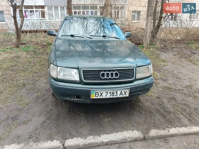 Audi 100