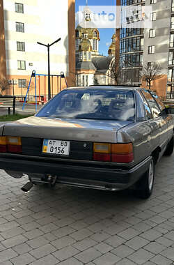 Седан Audi 100 1988 в Івано-Франківську