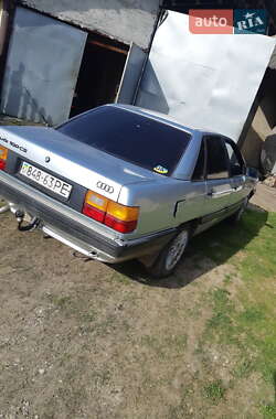 Седан Audi 100 1987 в 