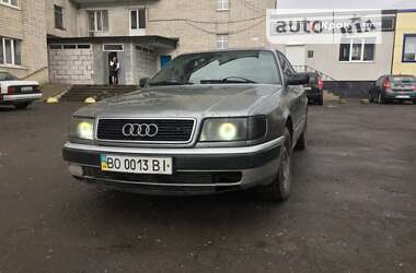Седан Audi 100 1991 в Волочиську