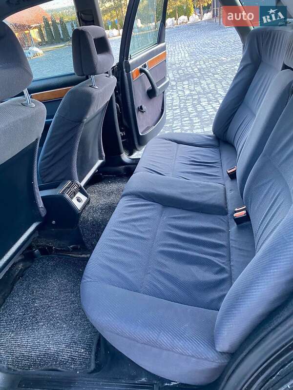 Седан Audi 100 1991 в Кельменцах