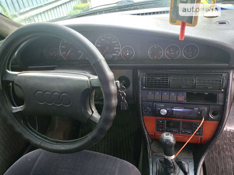 Седан Audi 100 1991 в Жашкове