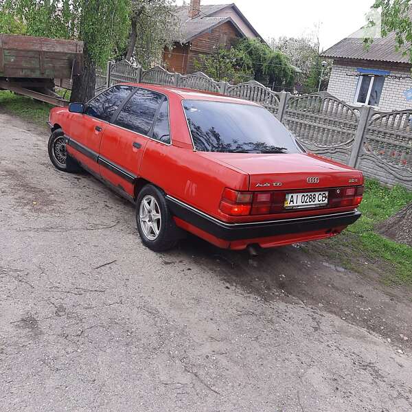 Седан Audi 100 1989 в Барышевке
