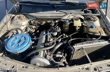 Седан Audi 100 1988 в Луцьку