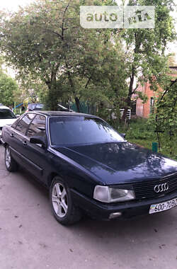 Седан Audi 100 1985 в Ровно