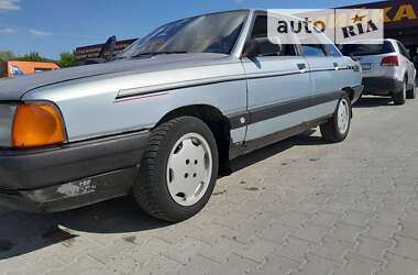 Седан Audi 100 1989 в Кременце