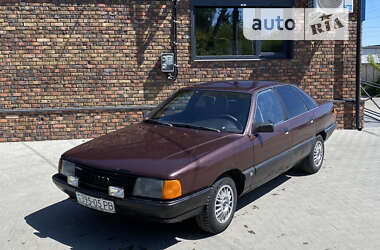 Седан Audi 100 1988 в Рівному