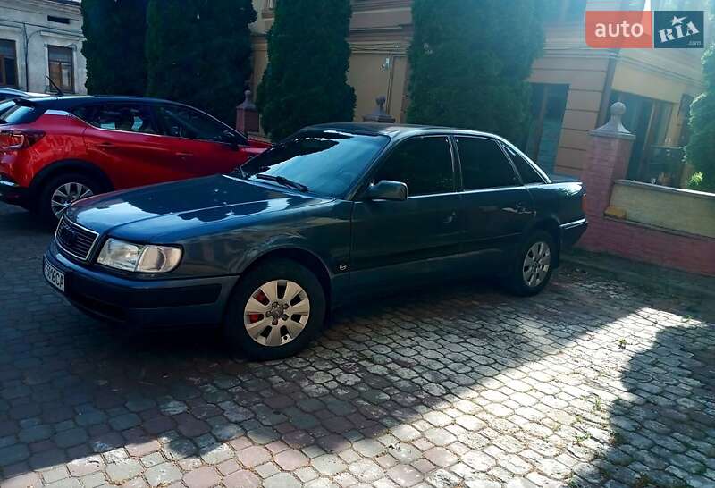 Седан Audi 100 1991 в Черновцах