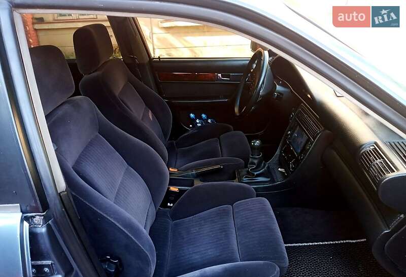 Седан Audi 100 1991 в Черновцах