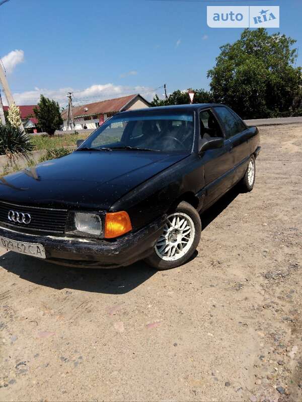 Седан Audi 100 1987 в Раздельной