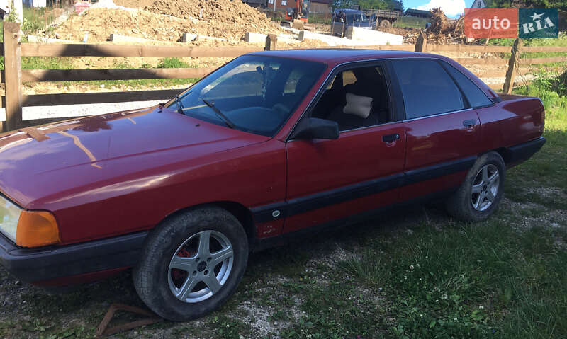 Седан Audi 100 1990 в Ворохте