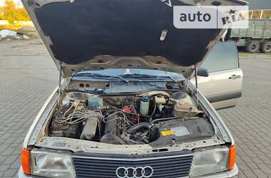 Седан Audi 100 1987 в Луцьку