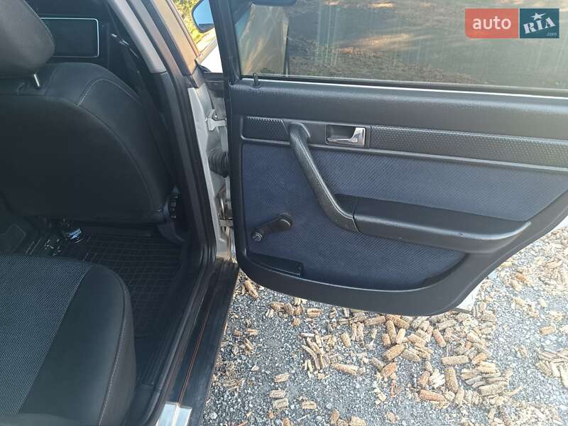 Седан Audi 100 1992 в Знаменовке