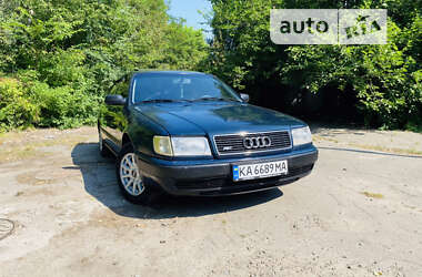 Седан Audi 100 1991 в Обухові