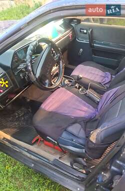 Седан Audi 100 1986 в 