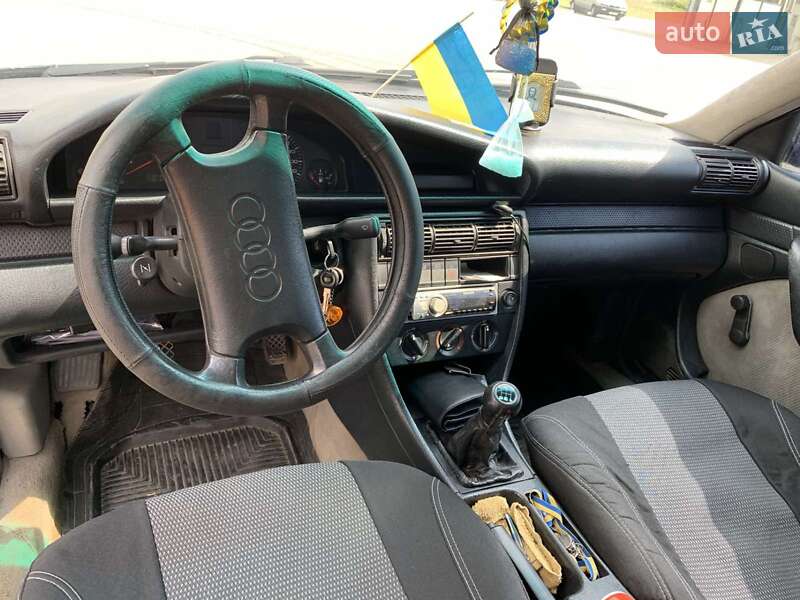 Седан Audi 100 1991 в Горохові
